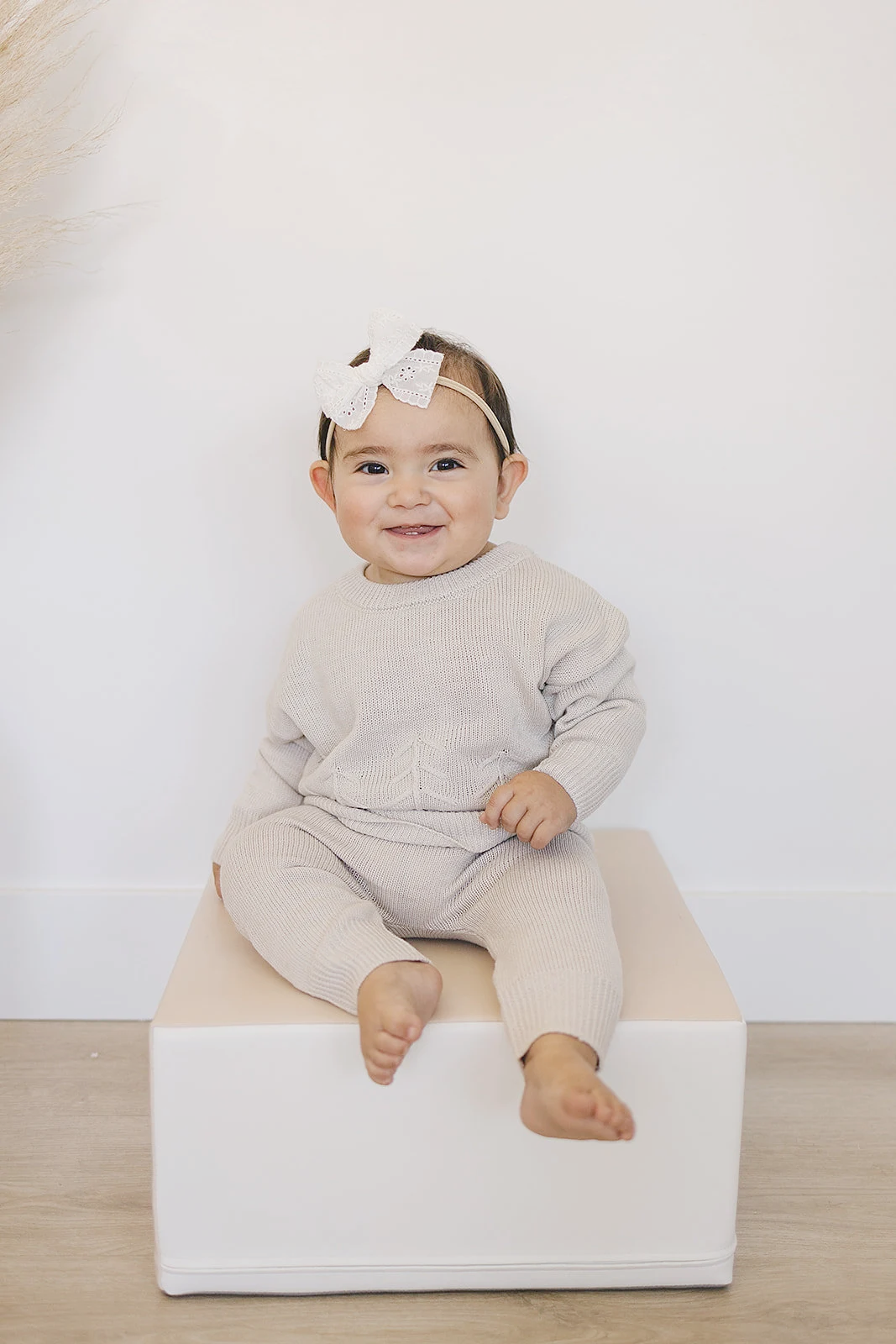 Little Lady Eyelet Baby Bow Headband