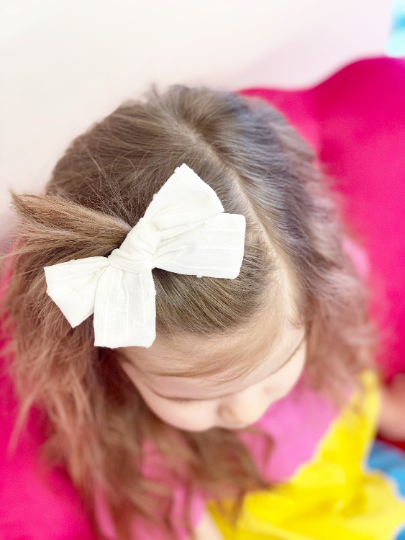 Spring Stitched Linen Bows