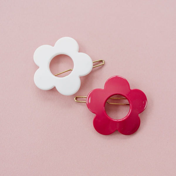 Set of 2 Magenta and White Retro Acrylic Flower Hair Clips