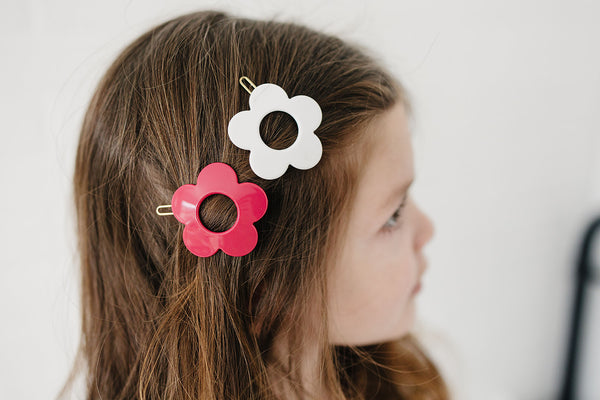 Set of 2 Magenta and White Retro Acrylic Flower Hair Clips