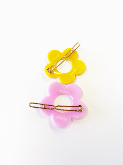 Set of 2 Retro Acrylic Flower Hair Clips