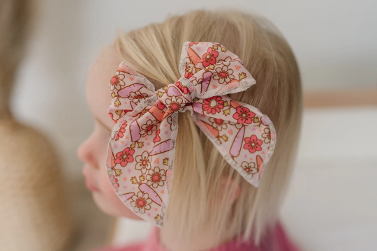 4" Spring Floral and Carrot Serged Hair Bow