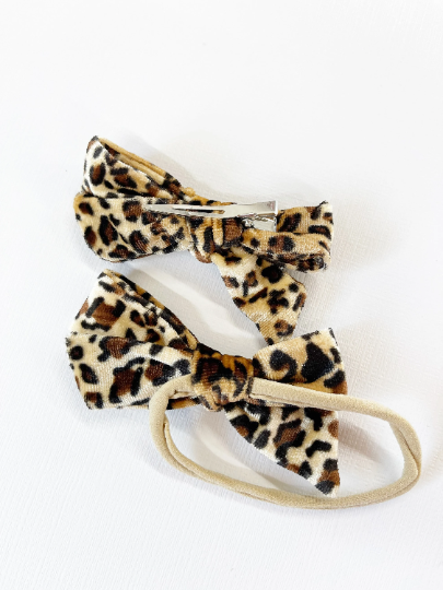 Skinny Cheetah Print Velvet Bows