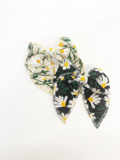 Embroidered Daisy Linen Hair Bows