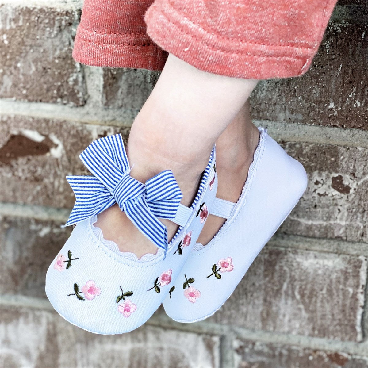 Embroidered Baby Shoes - Golden Dot Lane